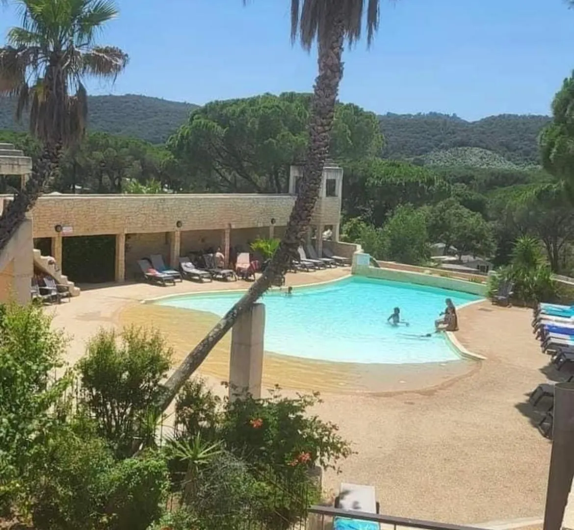 Chez Dom Et Sylvie Hotel Le Muy