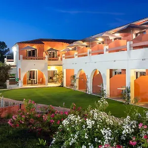 3* Hotel Les Pins Blancs En Provence