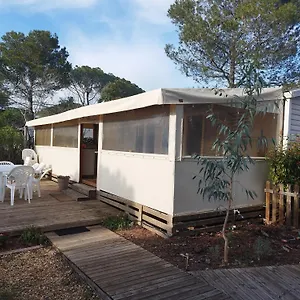 Camping Mobil A Louer Dans Des Cigales 5 Etoiles, Le Muy
